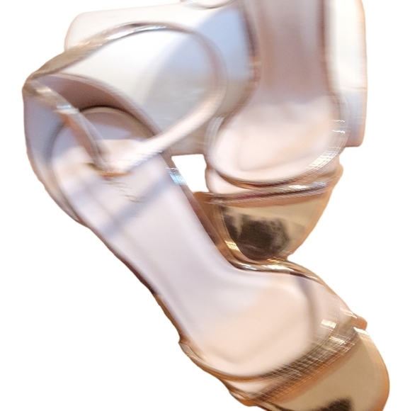 Qupid Rose Gold Strappy Block Heels Sandals - Picture 7 of 8